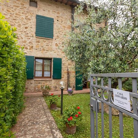 Casa Leonardo, Montaione, Mura Екстер'єр фото